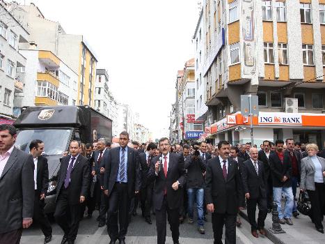 BU AYDIN'LIK GELECEK SENİN ZEYTİNBURNU 